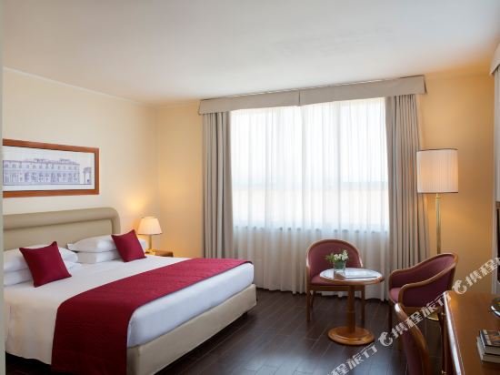 Фото Starhotels Business Palace