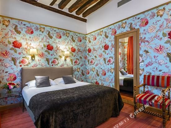 Фото Saint-Paul Rive-Gauche