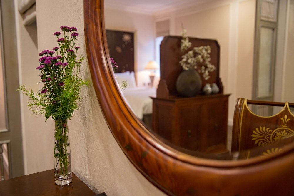Фото Damsels Hanoi Boutique Hotel
