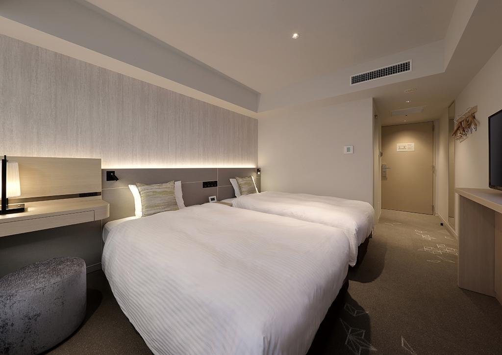 Фото Keio Prelia