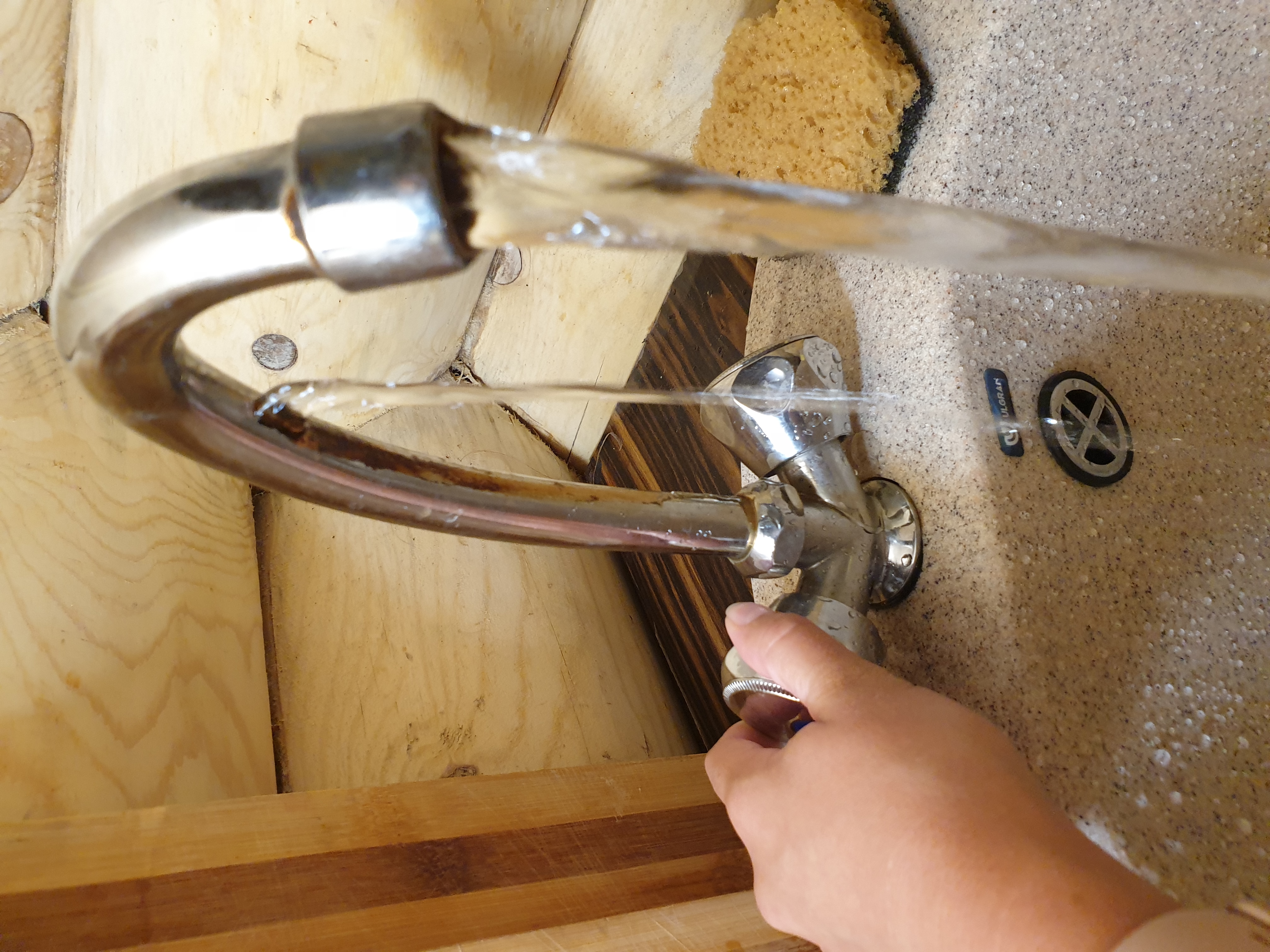 Фото Домик в лесу