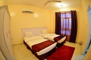 حصن الخليج للشقق الفندقية (Muscat Governorate, Al Seeb Wilayat, Al Khaud, Block 333, Al Khaud Al TijariI Street, 111W), hotel