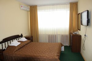 Metallurg (Oktyabrsky Lane, 12), hotel