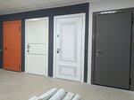 MegaLine (praspiekt Pieramohi, 15), doors