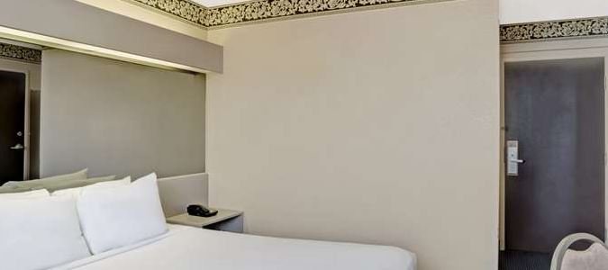 Фото Microtel Inn & Suites by Wyndham Houston