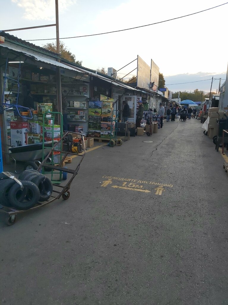 Car market Diamond, Aksay, photo