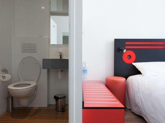 Фото St Christopher's Budget Hotel Paris