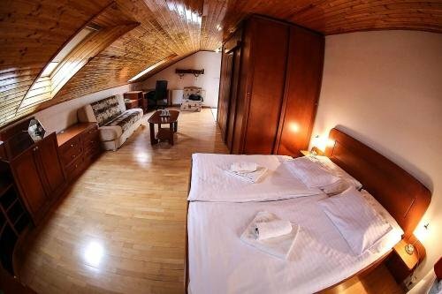 Гостиница Hotel St. Florian Sturovo
