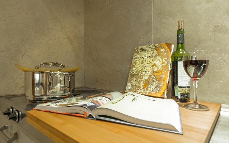 Фото Aparthotel Mariano Cubi Barcelona