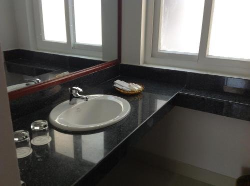 Фото Heritage by Night Hotel