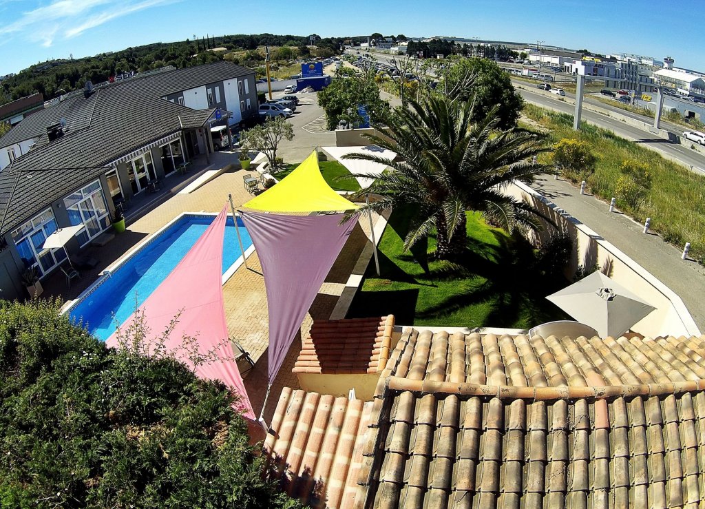 Фото Greet Hotel Marseille Provence Aéroport