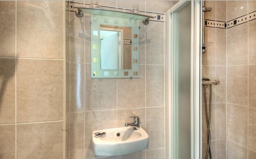 Фото Hotel Edgar Quinet