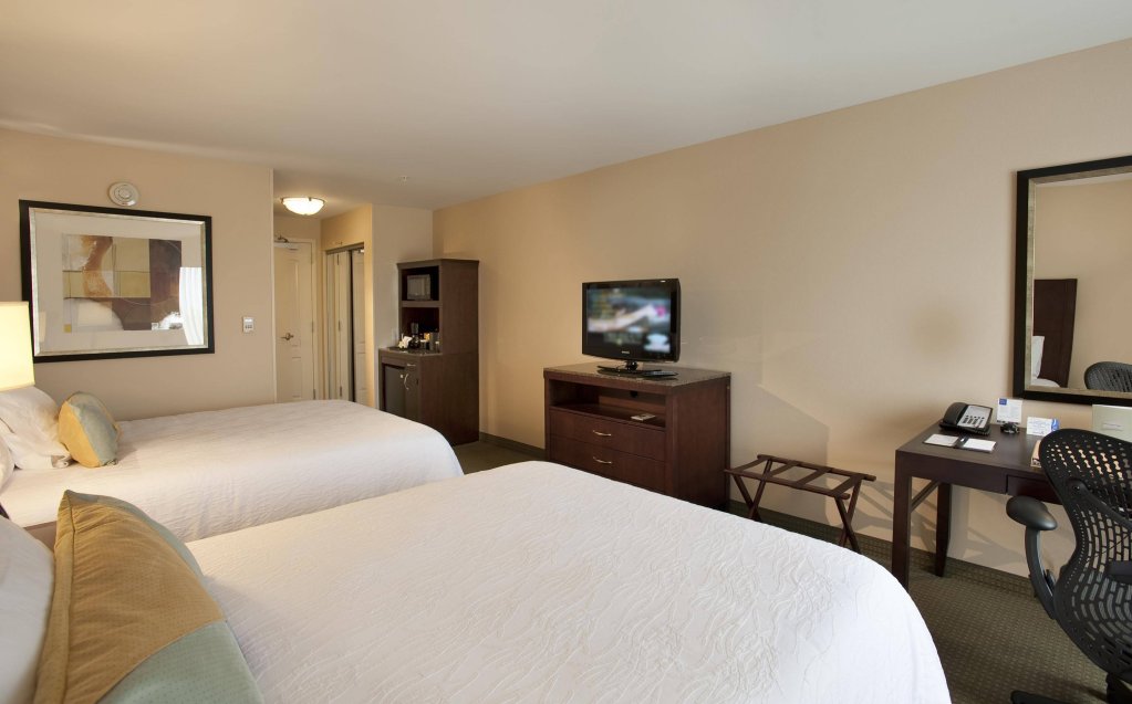 Фото Hilton Garden Inn Ridgefield Park