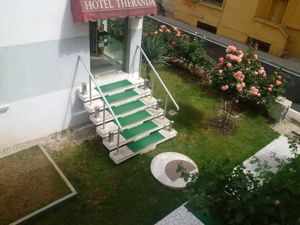 Фото Theranda Boutique Hotel
