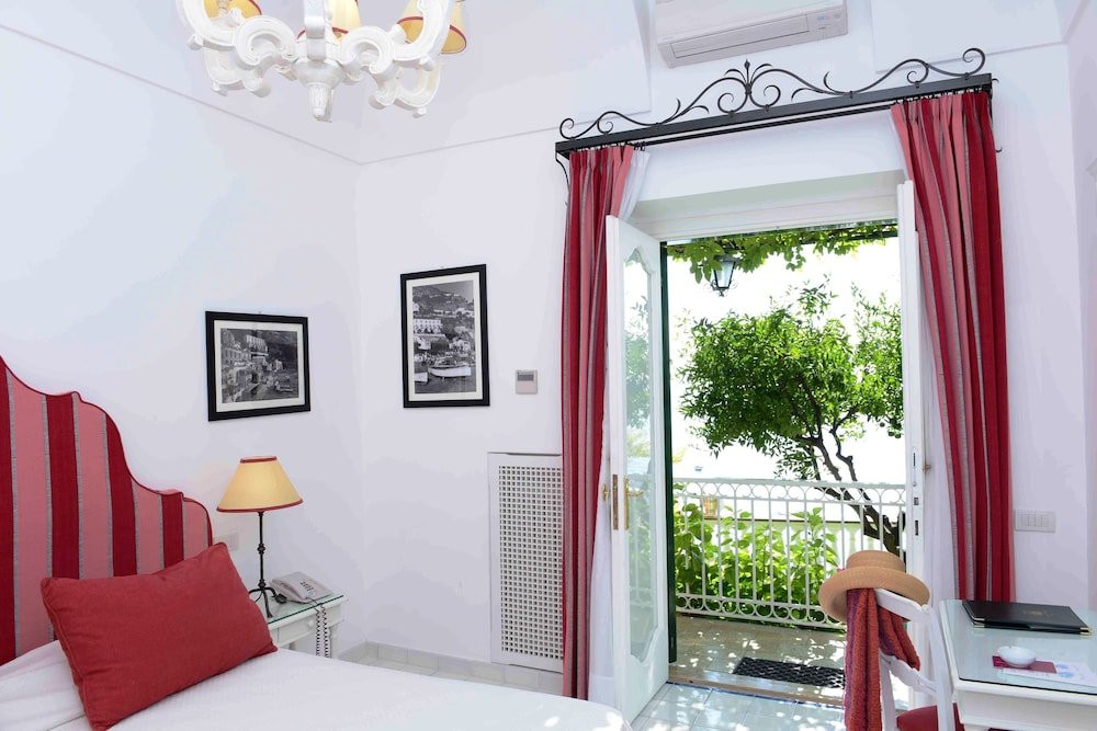 Фото Hotel Buca di Bacco