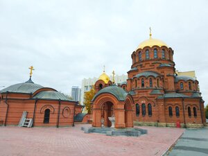 Alexander Nevsky Cathedral (Krasniy Avenue No:1А), ortodoks kiliseleri  Novosibirsk'ten