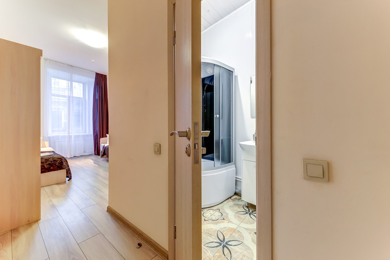 Фото Демократ на Невском 95