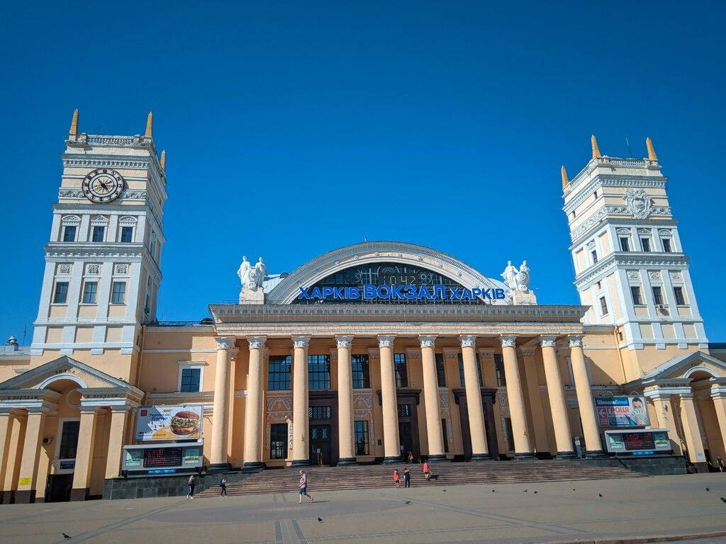 Жд вокзал ровно