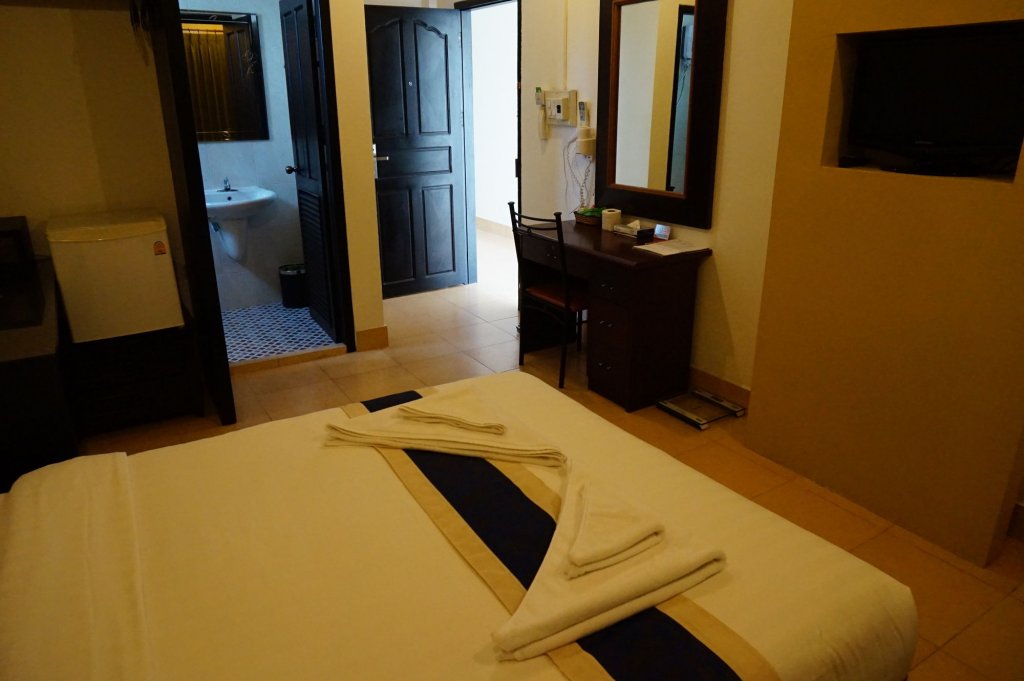 Фото Sokdee City Hotel