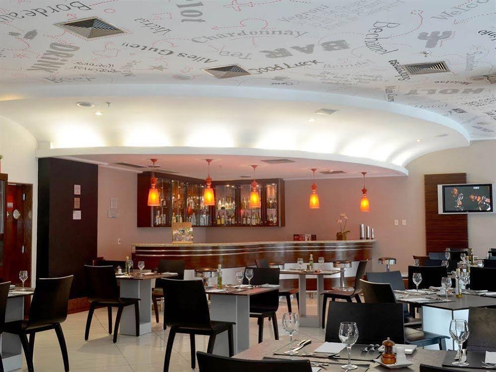 Фото Comfort Suites Vitoria