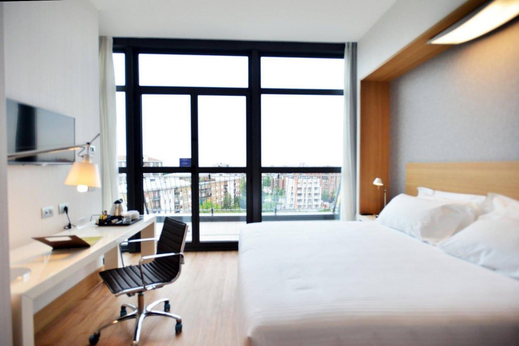 Фото Hilton Garden Inn Milan North