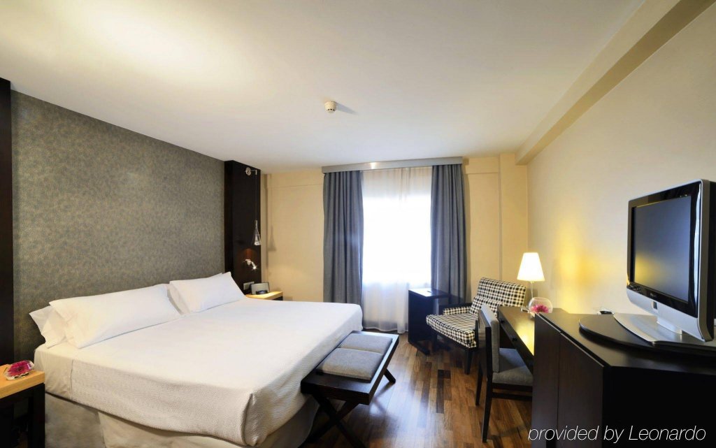 Фото Nh Madrid Balboa