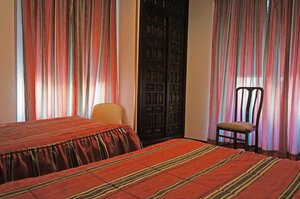 Hostal La Numantina (Calle Sagasta, 4), hotel