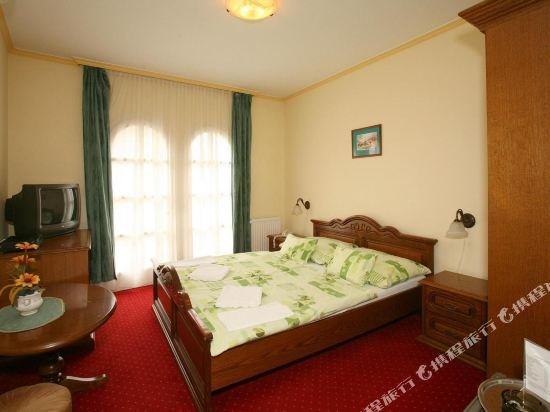 Фото Bástya Wellness Hotel Miskolctapolca