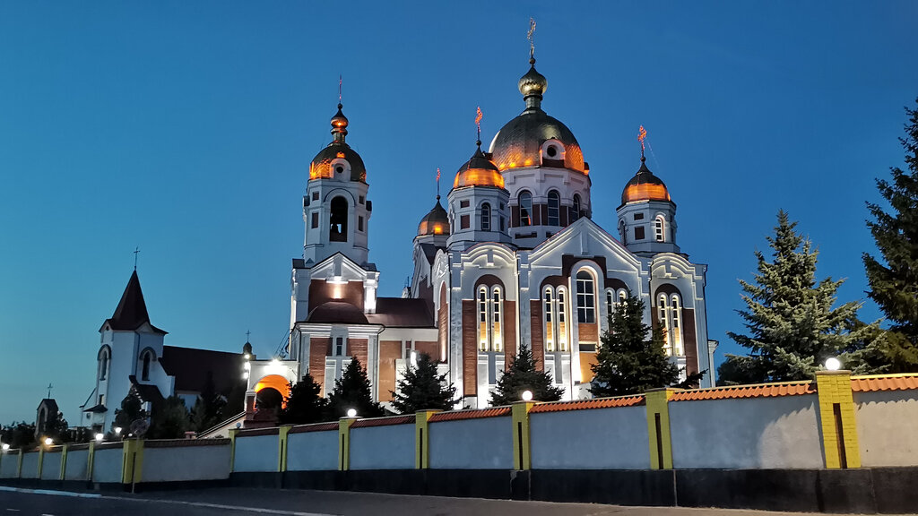 Православный храм Михайло-Архангельский собор, Рыбница, фото