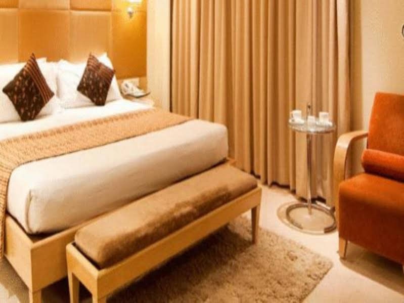 Фото Ascot Hotel