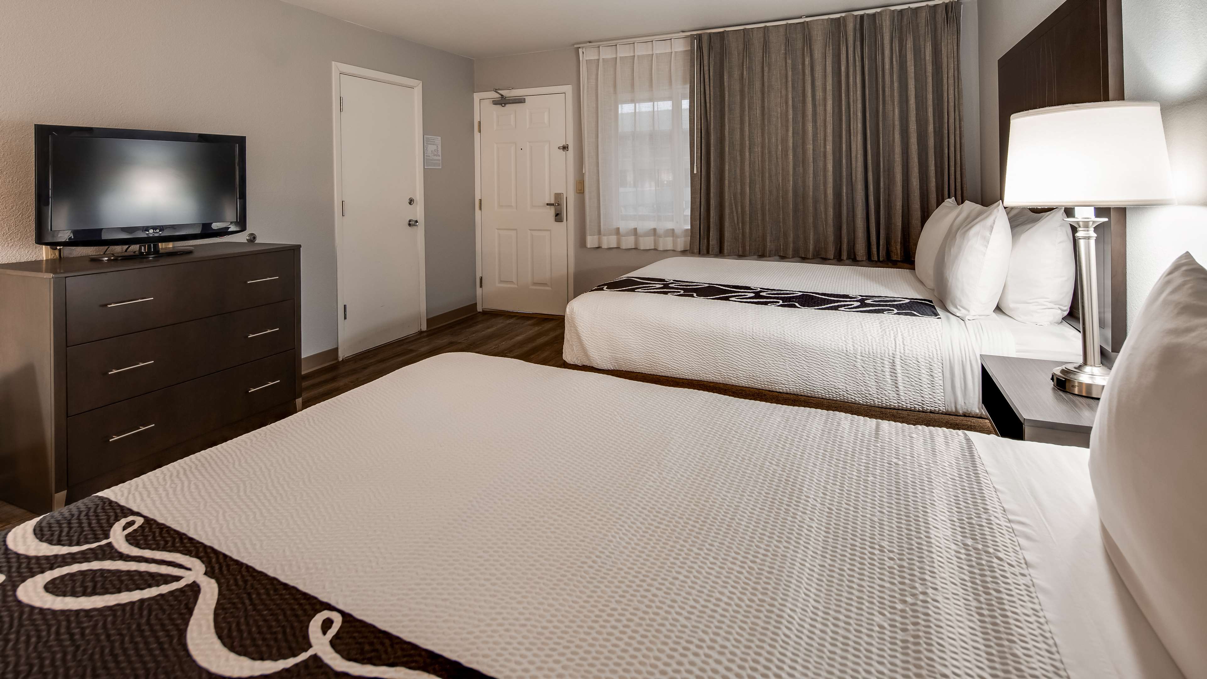 Фото Riverfront Hotel, SureStay Collection by Best Western