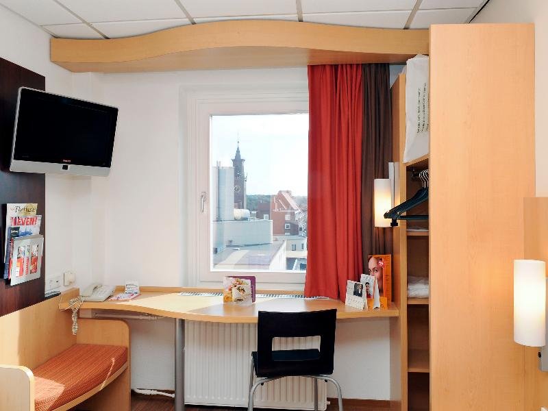 Фото Ibis Styles Den Haag Scheveningen