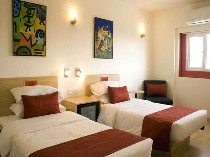 Фото Red Fox Hotel, Jaipur