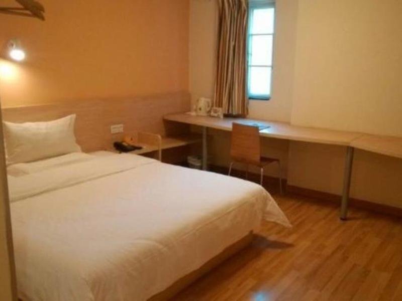 Фото 7 Days Inn Zhuhai Xiangzhou Department Store Branch