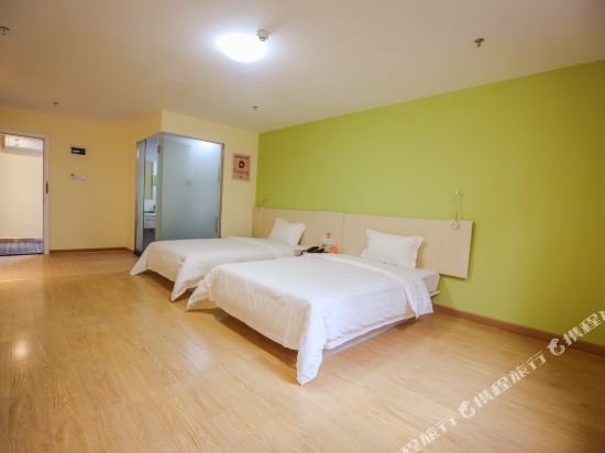 Фото 7 Days Inn Yunfu Coach Terminal Branch