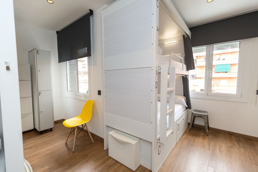 Фото Airhostel Barcelona Aeropuerto