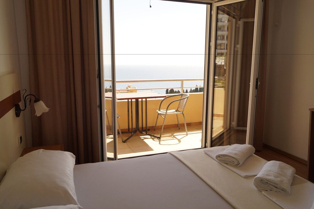 Фото Hotel Mediteran Ulcinj