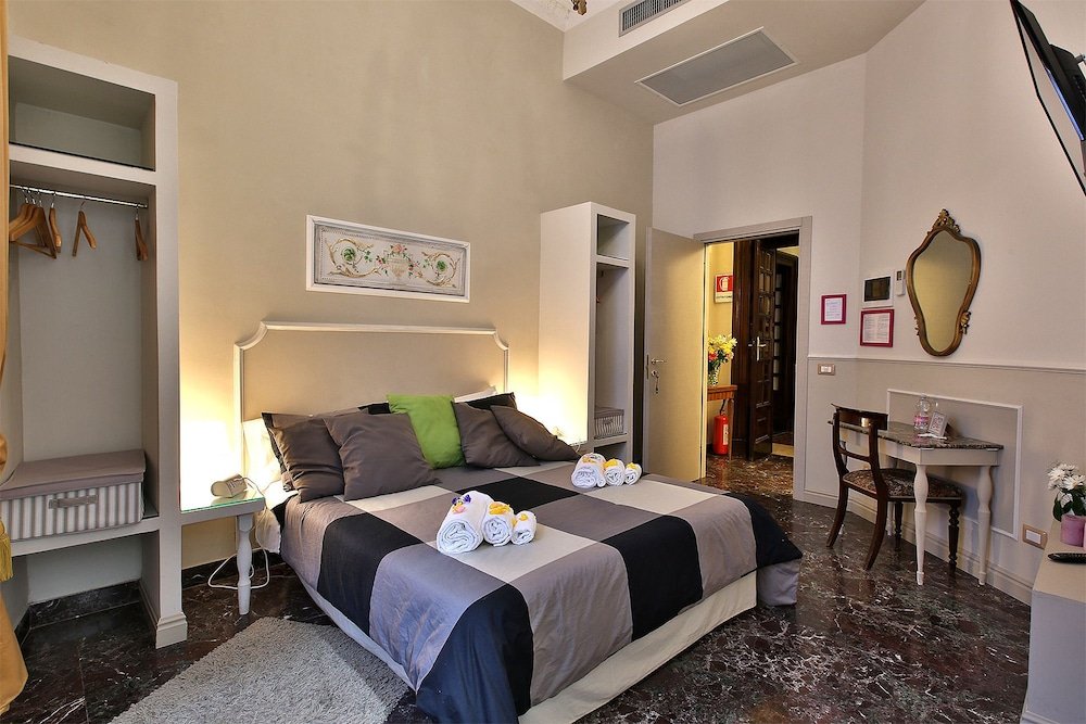 Фото Alibrandi Palace