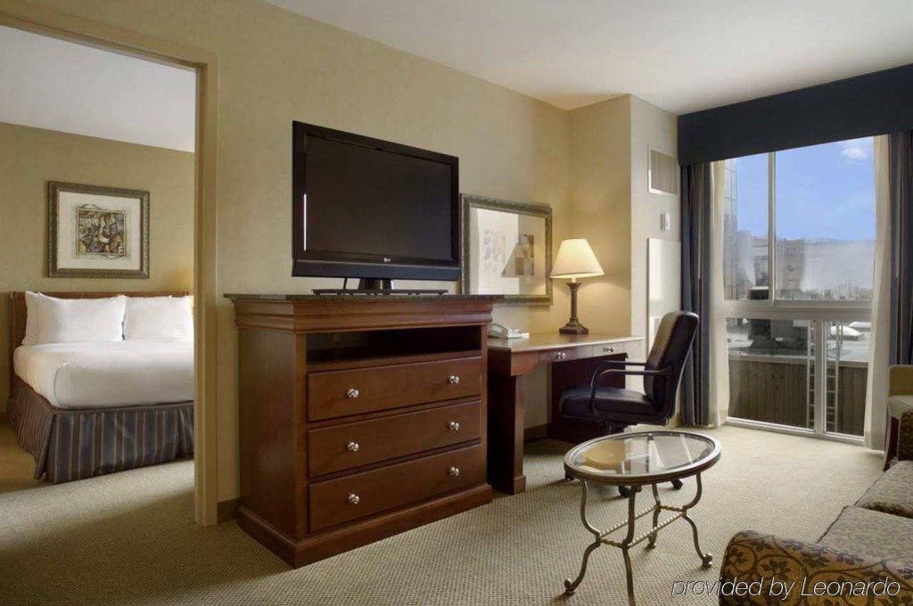 Фото Doubletree by Hilton Washington Dc/Silver Spring