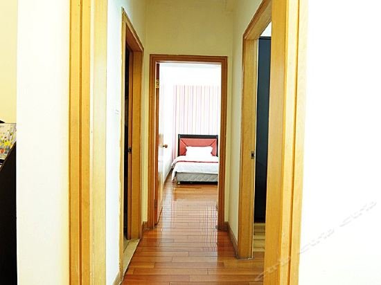 Фото New Pearl River Hotel