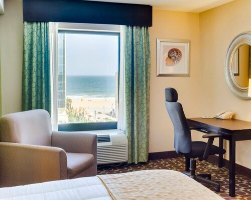 Гостиница Costa Azul Suites Virginia Beach by Red Collection в Вирджиния-Бич