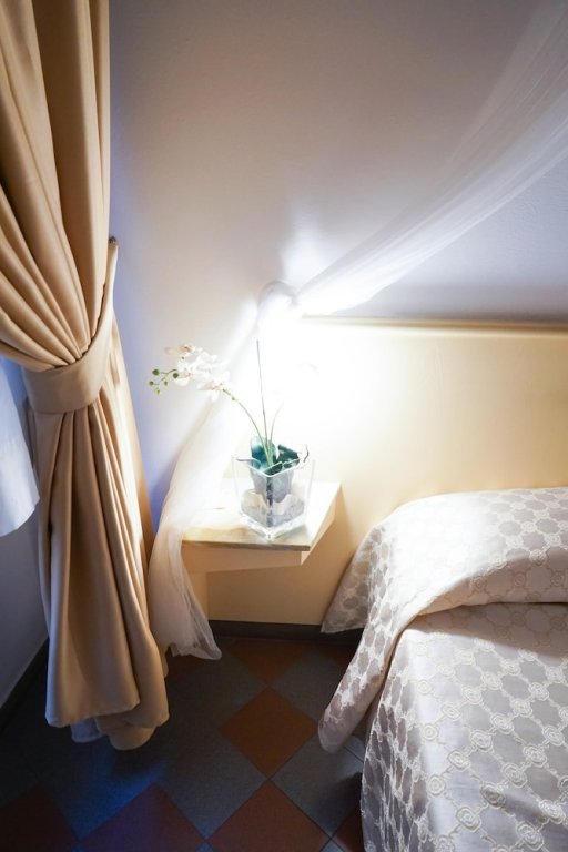 Фото Piccolo Hotel Etruria