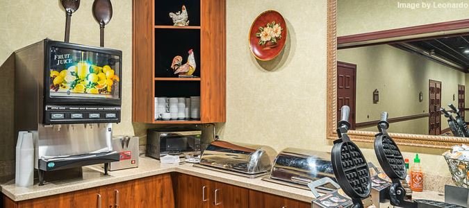 Фото Red Roof Inn & Suites Wilmington - New Castle