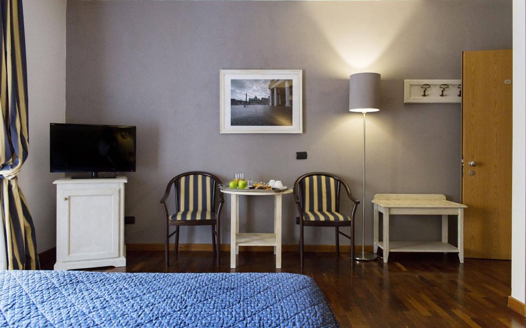 Фото Inn Rome Rooms & Suites