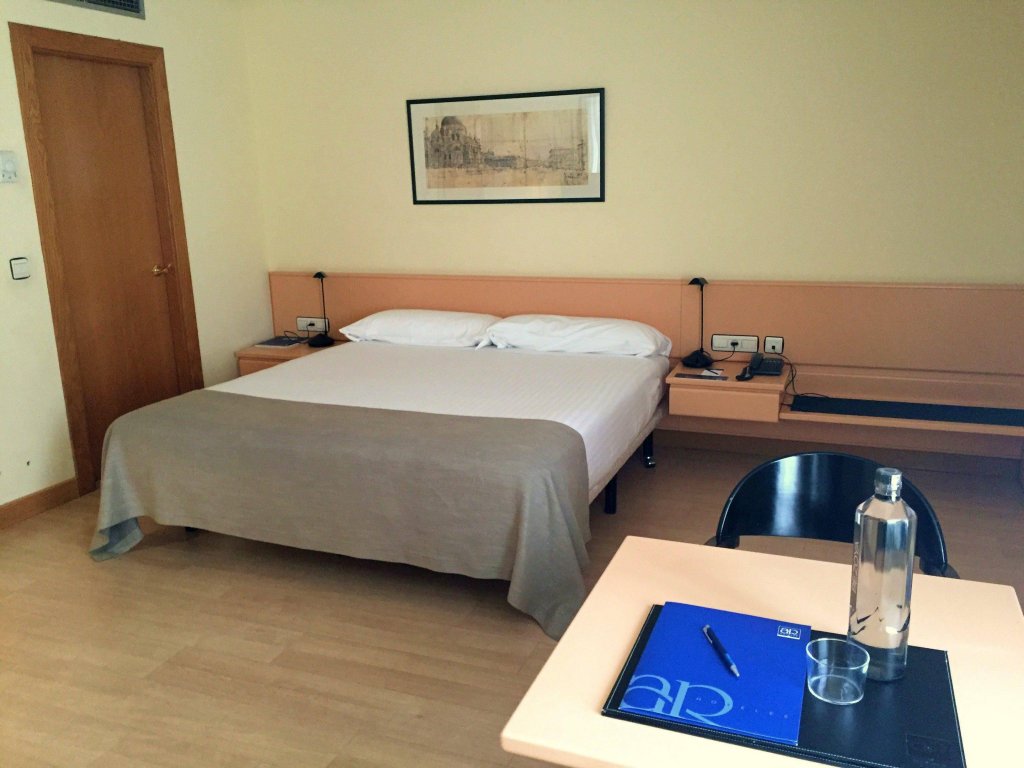 Фото Hotel Parquesur