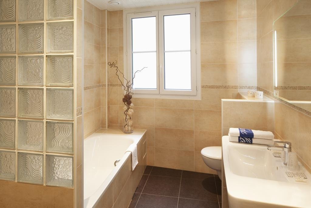 Фото Hôtel Les Deux Gares