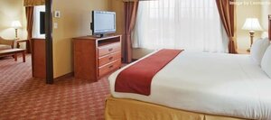 Holiday Inn Express Hotel & Suites Oakland-Airport (Pennsylvania, Philadelphia County, Philadelphia, Oakland Street), hotel