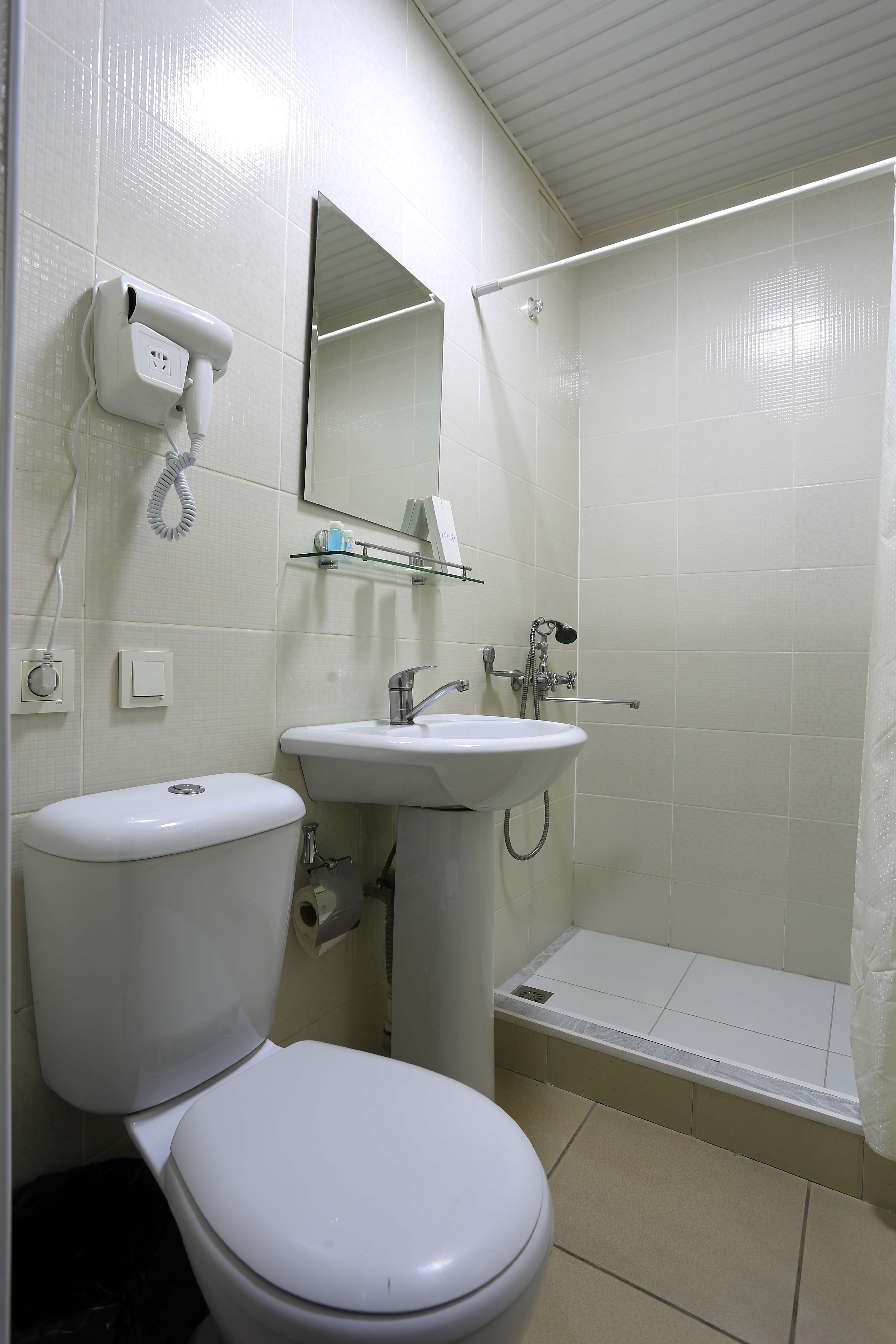 Фото Глобус Авеню