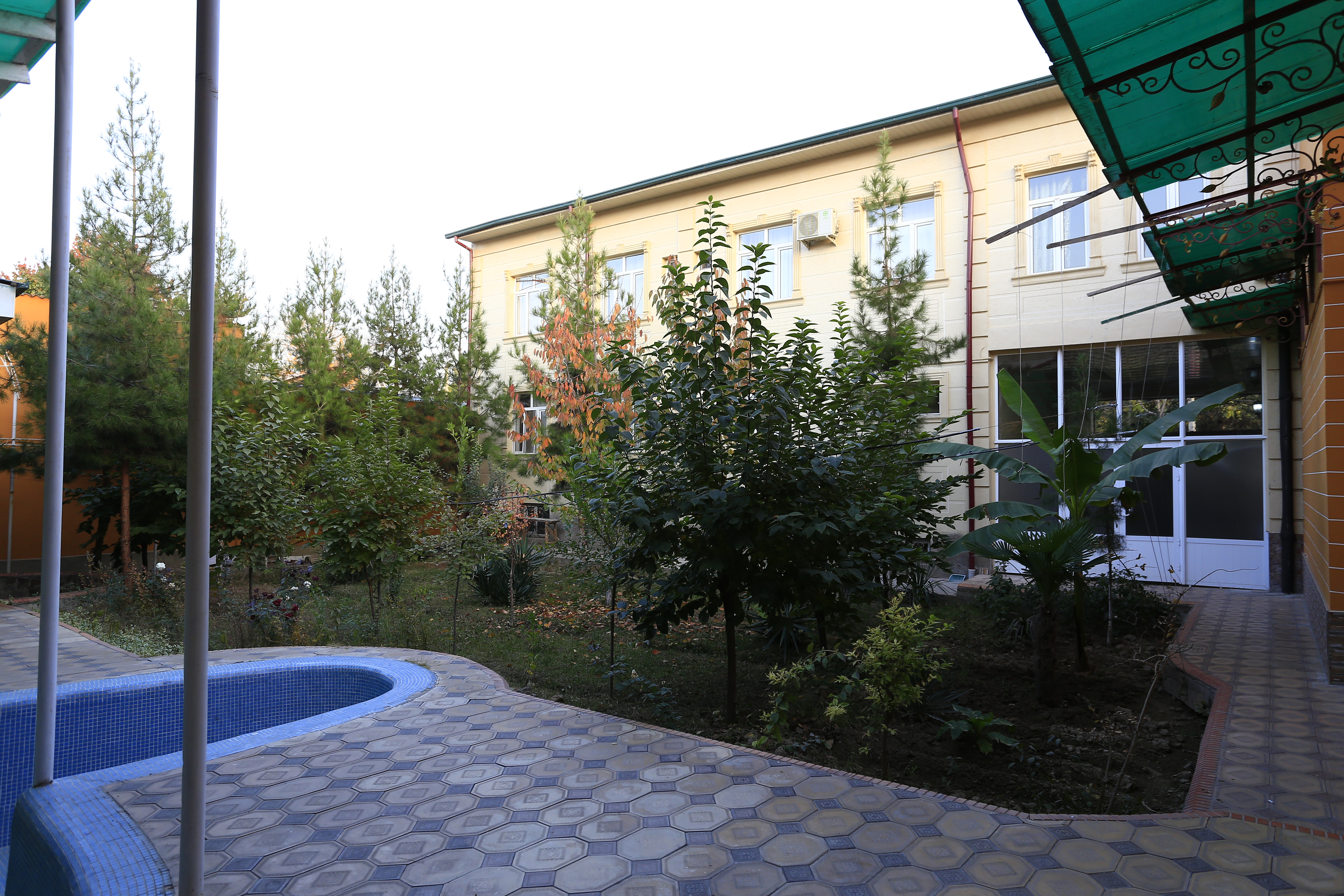 Фото отеля 2