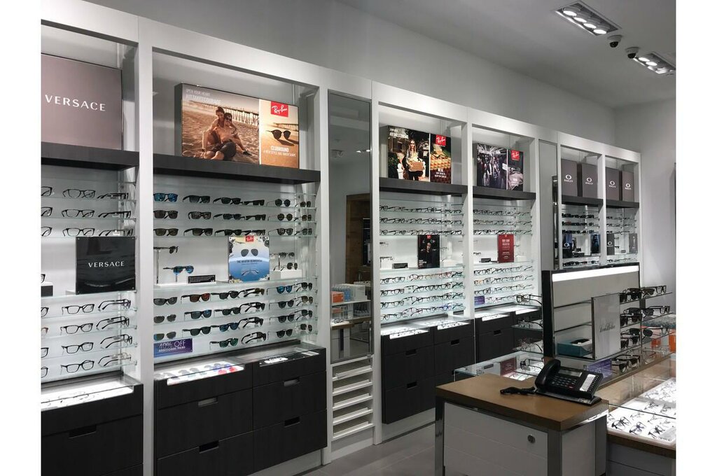 Clothing store LensCrafters, Calgary, photo